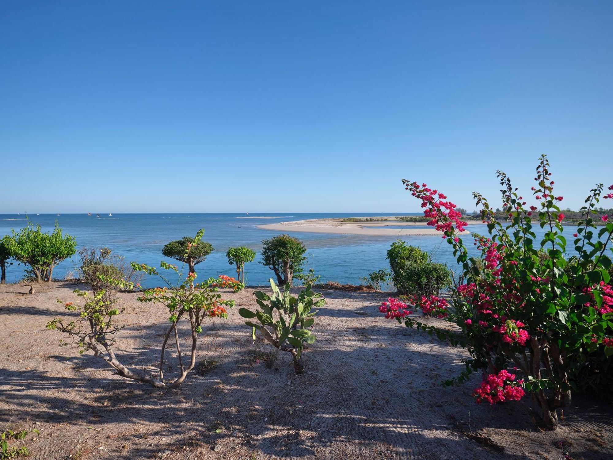 Antsanitia Resort Mahajanga Extérieur photo
