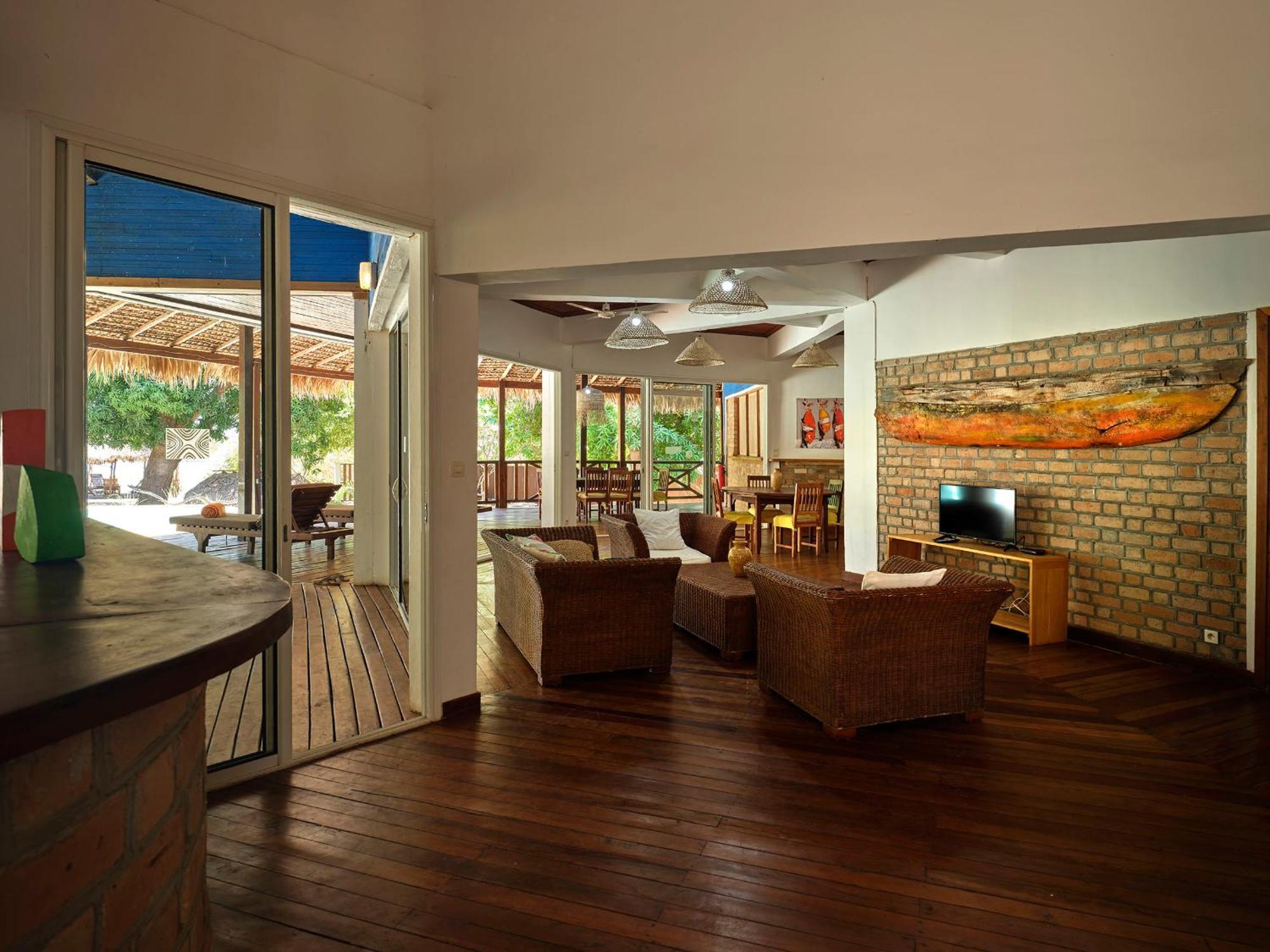 Antsanitia Resort Mahajanga Extérieur photo
