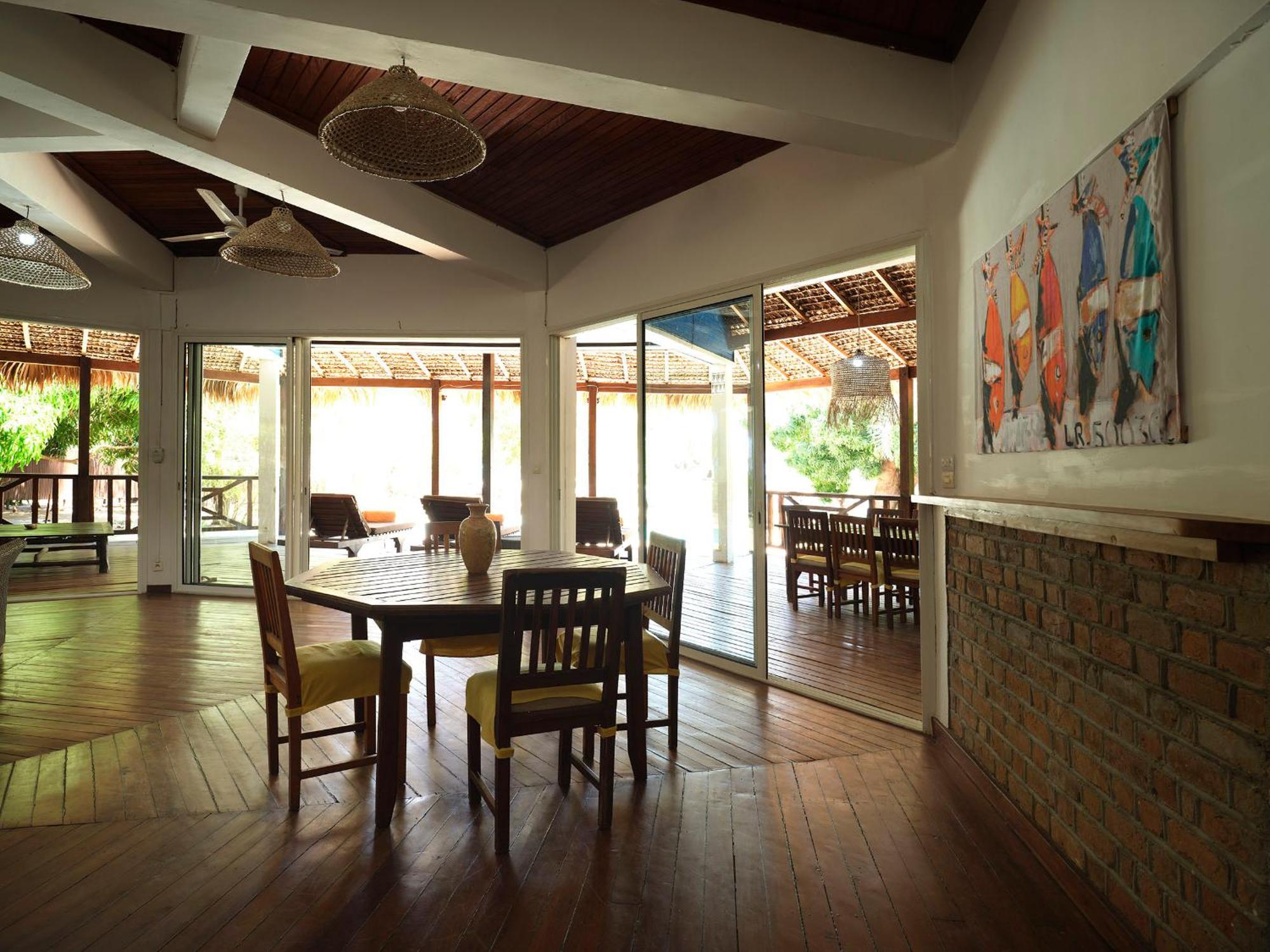 Antsanitia Resort Mahajanga Extérieur photo