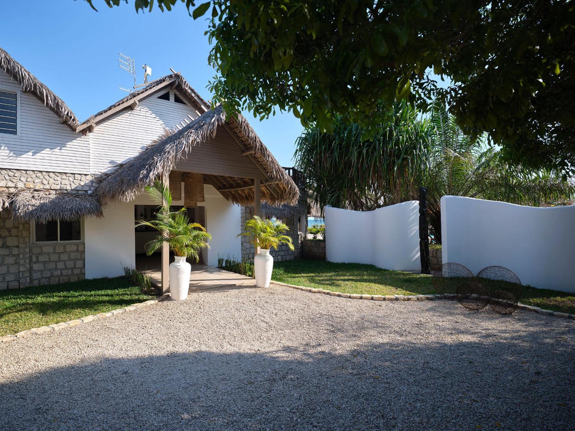 Antsanitia Resort Mahajanga Extérieur photo
